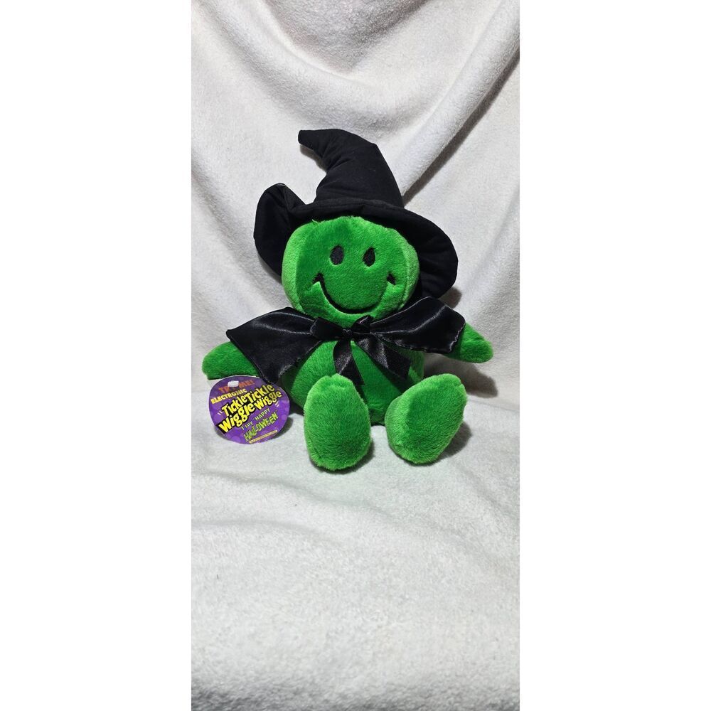 Smiley Halloween Electronic Tickle Wiggle Talking Green Witch toy